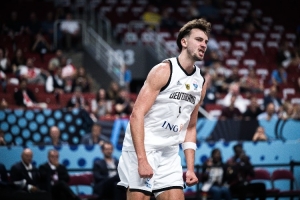 媒体人：欧洲杯四强看起来德国纸面实力最出色 但也不排除冷门